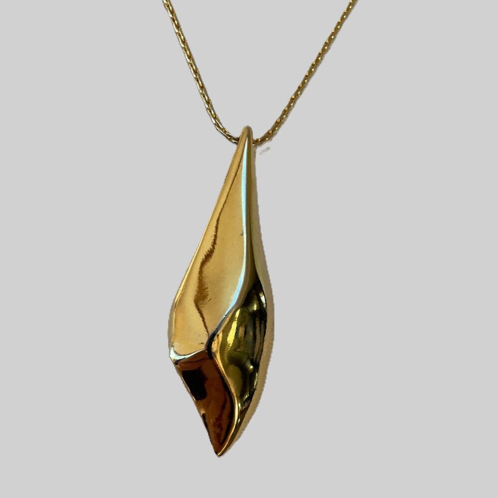 Gold Abstract Pendant Necklace  Sculptural Modern Design  Elegant Statement Piec
